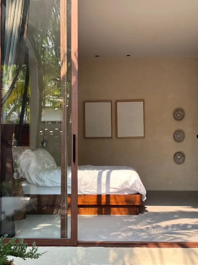 Bedroom opening onto the terrace